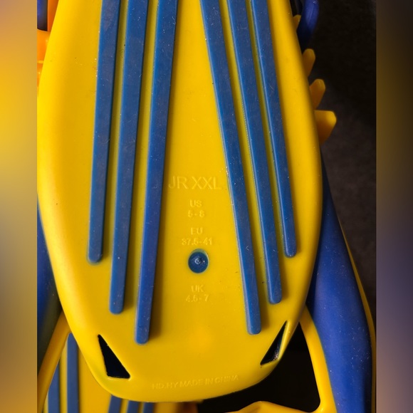 Body Glove Scuba Fins Kids US 5-8 - Picture 7 of 10